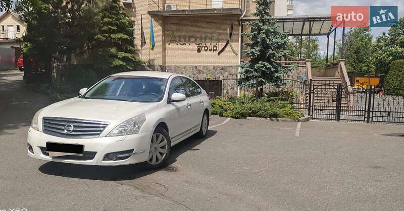 Nissan Teana (2010)
