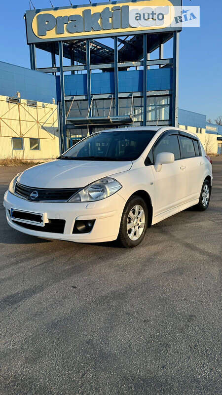 Nissan Tiida (2010)