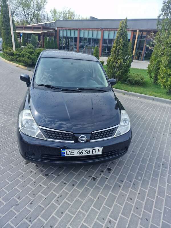 Nissan Tiida (2008)