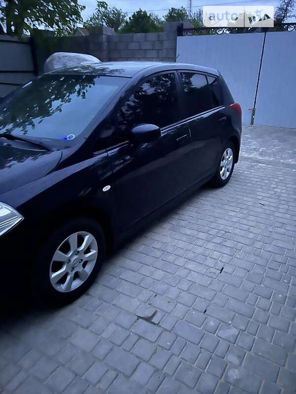 Nissan Tiida (2007)