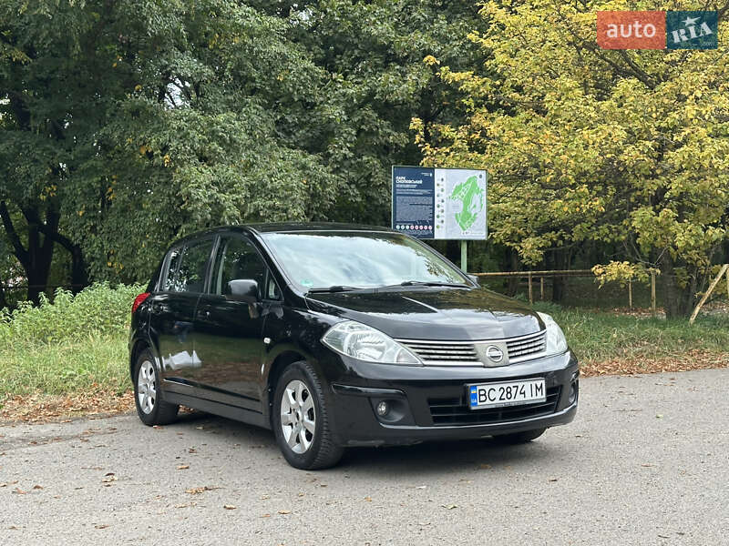 Nissan Tiida (2008)
