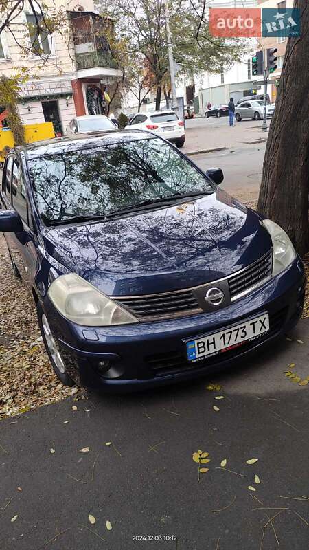 Nissan Tiida (2008)