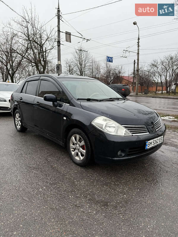Nissan Tiida (2007)