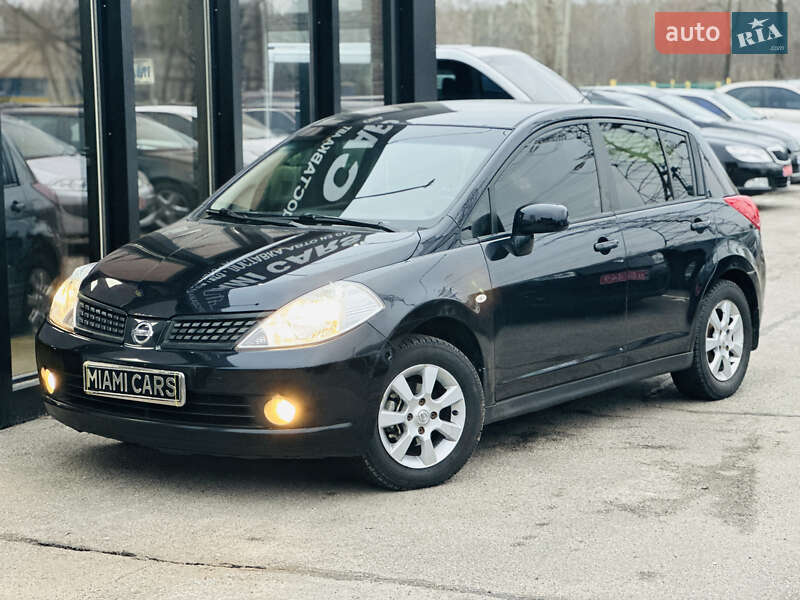 Nissan Tiida (2008)