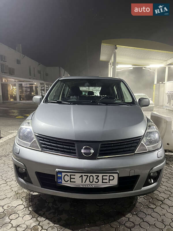 Nissan Tiida (2008)