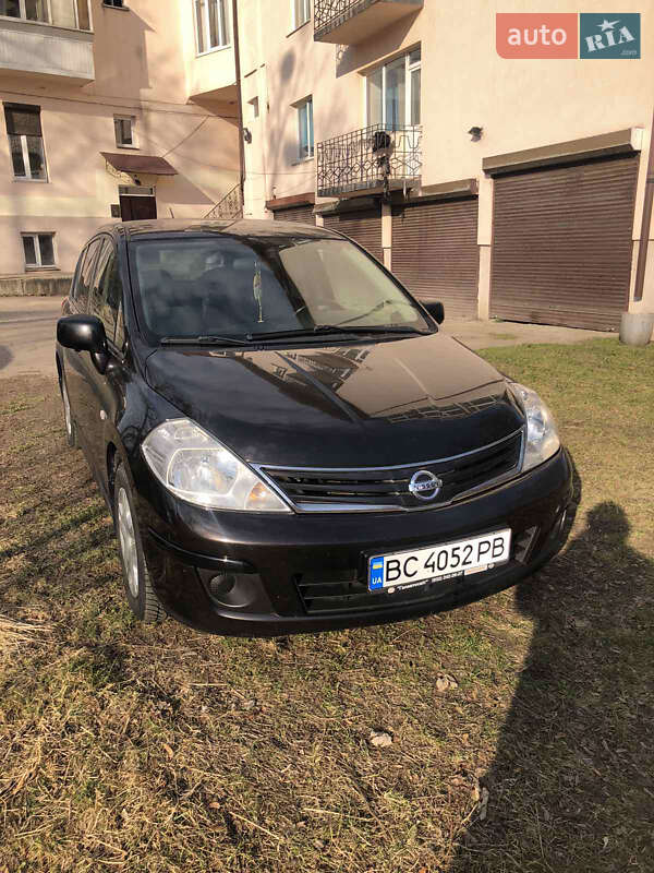 Nissan Tiida (2011)
