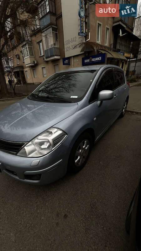 Nissan Tiida (2012)