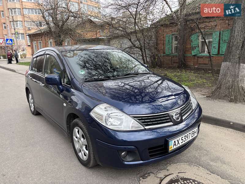 Nissan Tiida (2007)