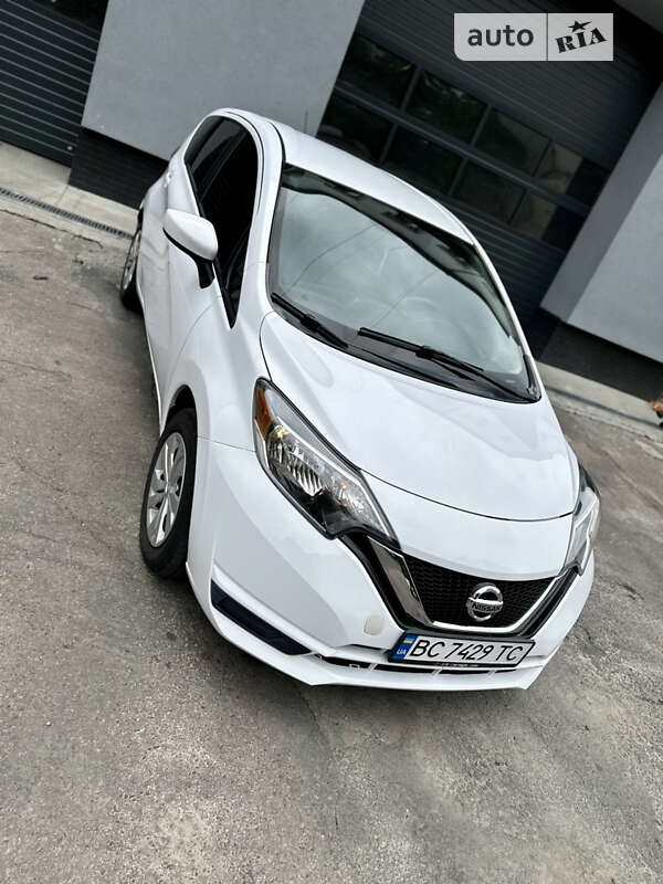 Nissan Versa note (2017)