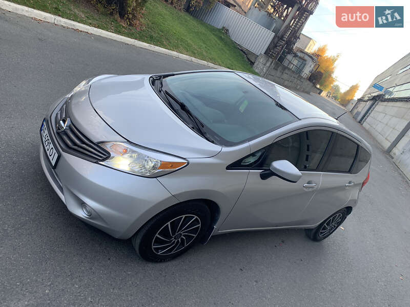 Nissan Versa note (2016)
