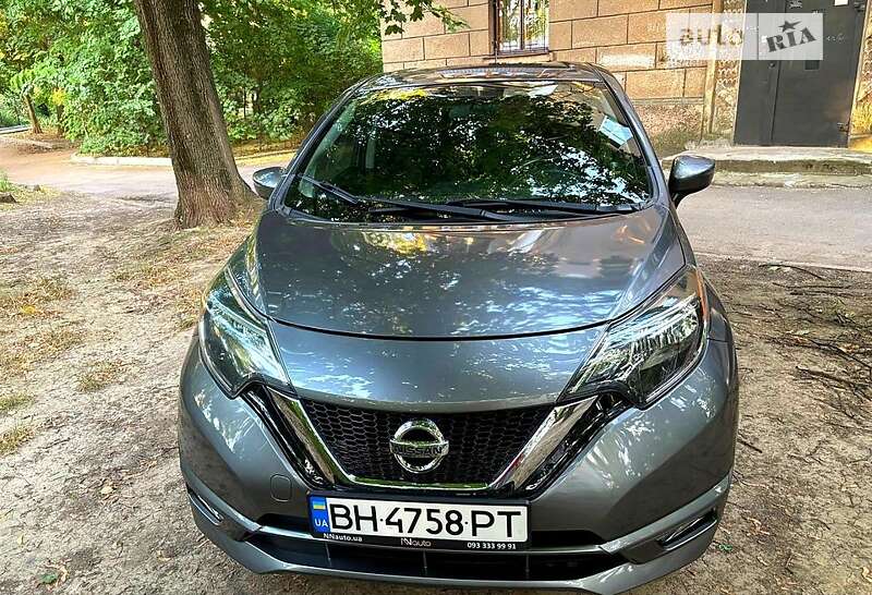 Nissan Versa note (2017)