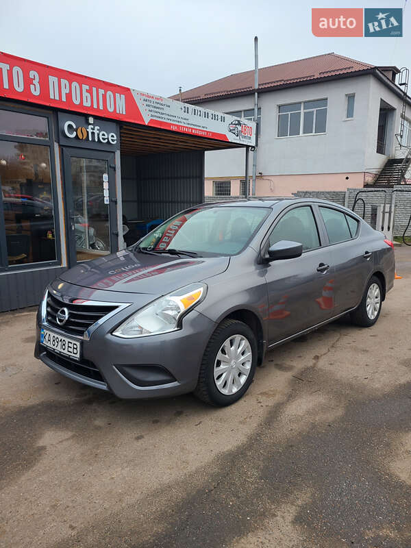 Nissan Versa (2017)