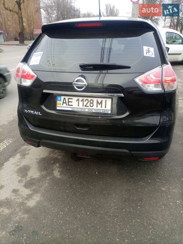 Nissan X-trail (2015)