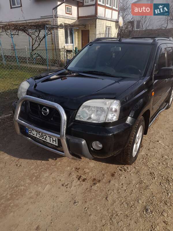 Nissan X-trail (2002)
