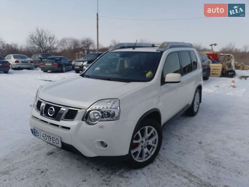 Nissan X-trail (2012)