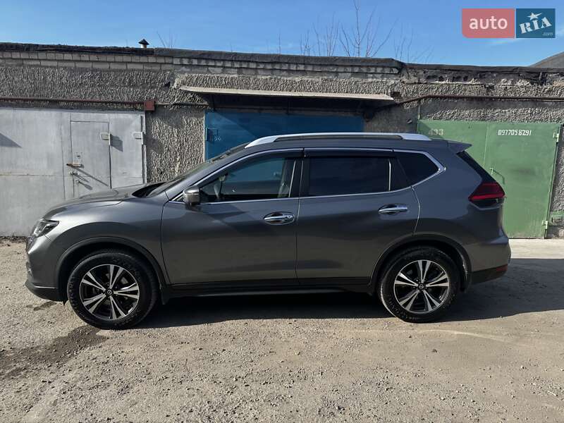 Nissan X-trail (2019)