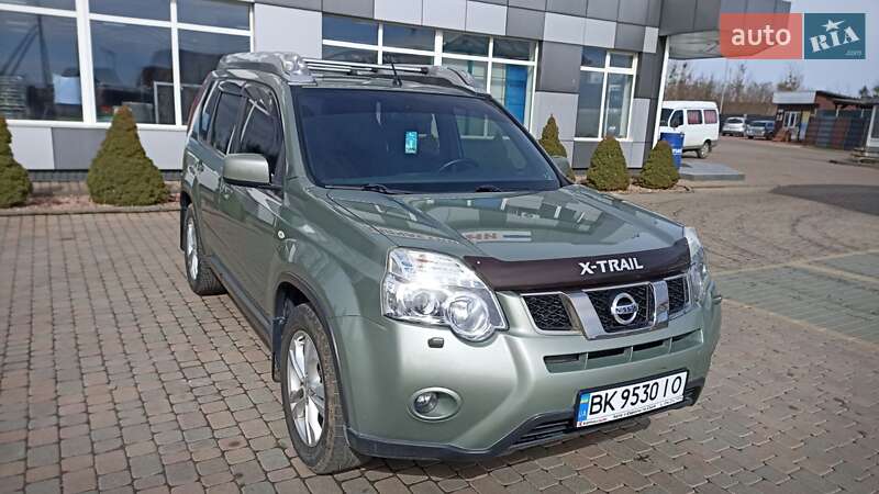 Nissan X-trail (2011)