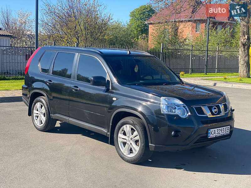 Nissan X-trail (2011)