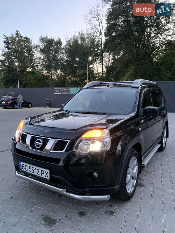 Nissan X-trail (2011)