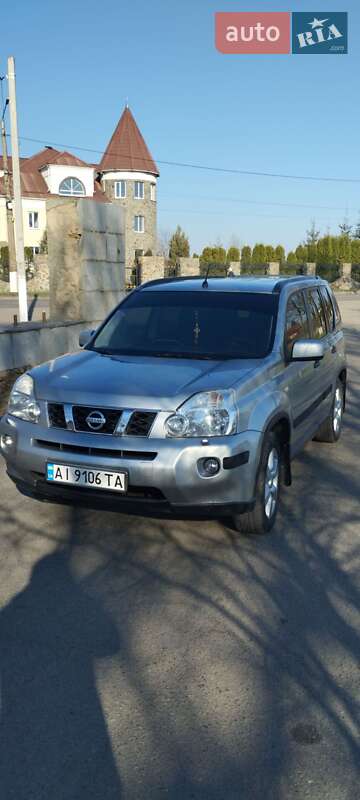 Nissan X-trail (2008)