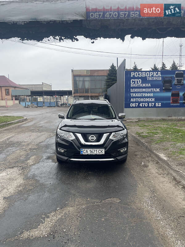 Nissan X-trail (2017)