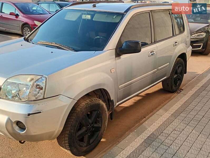 Nissan X-trail (2004)