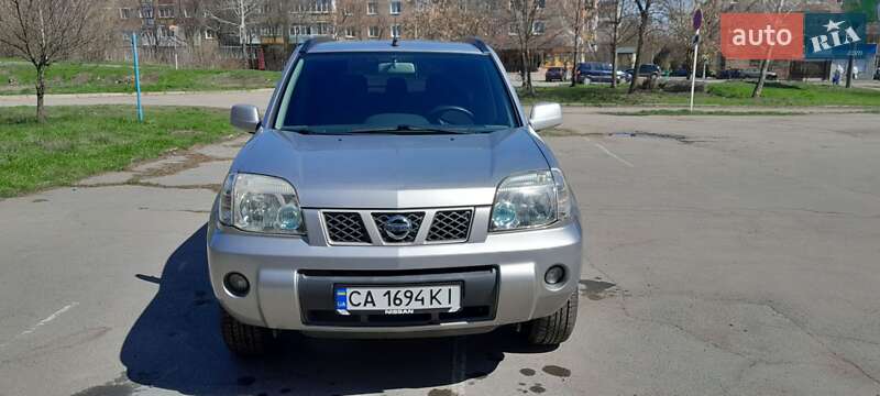 Nissan X-trail (2005)