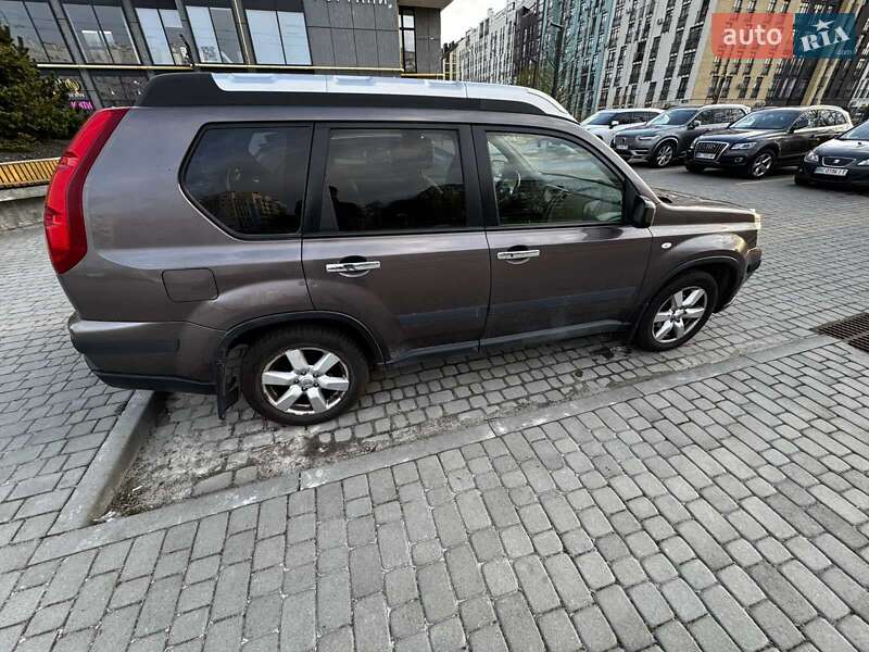 Nissan X-trail (2008)