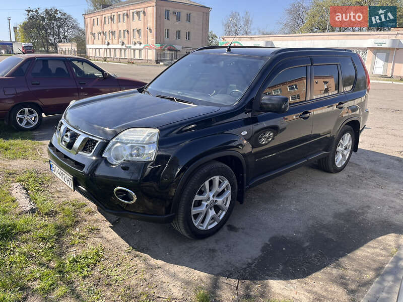 Nissan X-trail (2012)