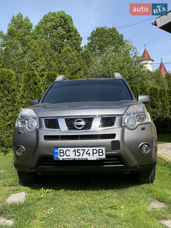 Nissan X-trail (2010)