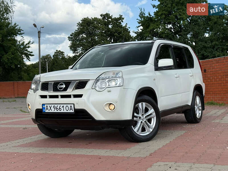 Nissan X-trail (2013)
