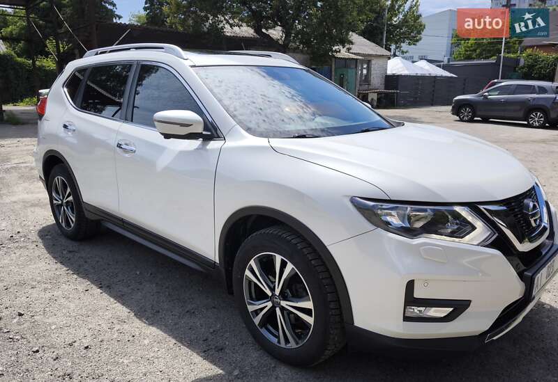Nissan X-trail (2017)