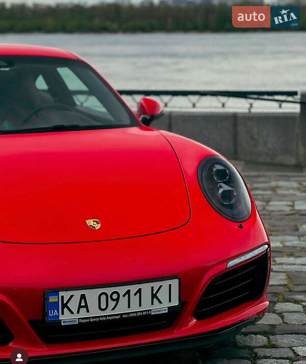 Porsche 911 carrera s (2015)