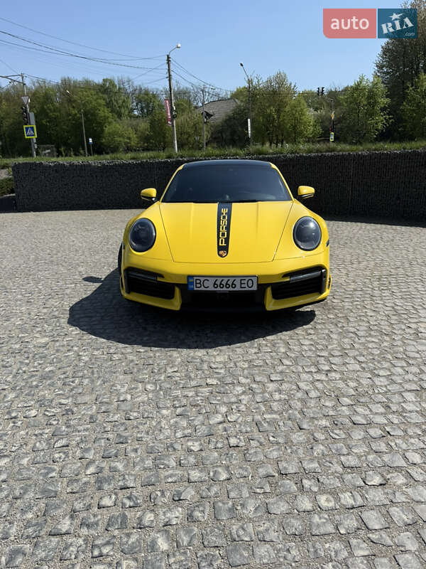Porsche 911 (2023)