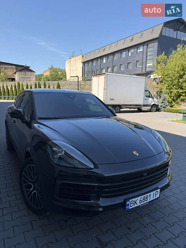 Porsche Cayenne coupe (2022)