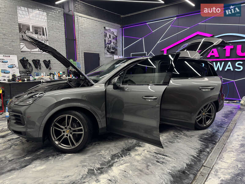 Porsche Cayenne (2021)