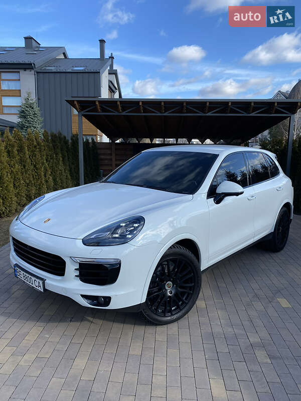 Porsche Cayenne (2016)