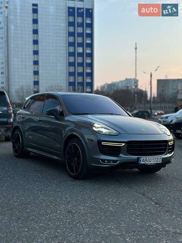 Porsche Cayenne (2016)
