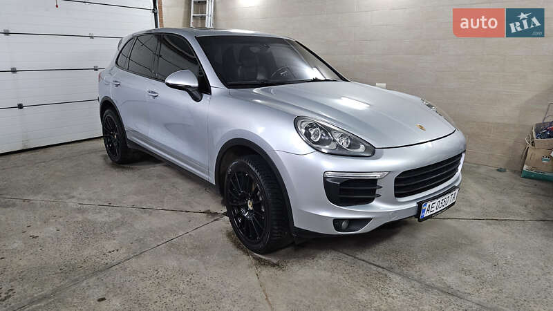 Porsche Cayenne (2016)