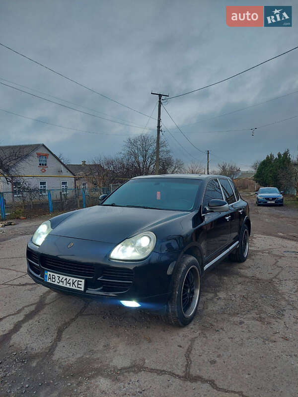 Porsche Cayenne (2003)