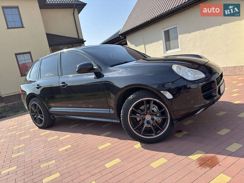 Porsche Cayenne (2005)