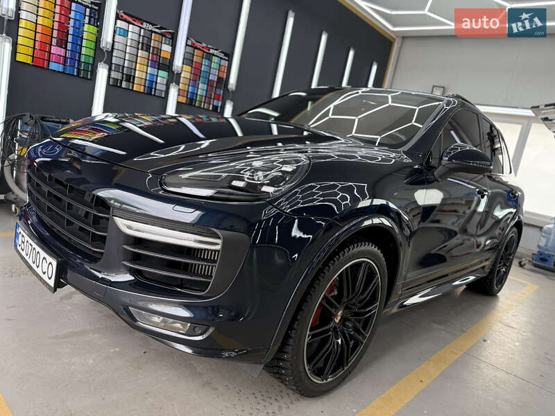 Porsche Cayenne (2015)