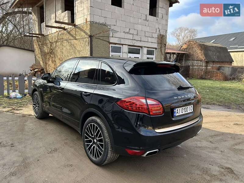 Porsche Cayenne (2012)