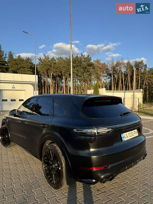 Porsche Cayenne (2022)