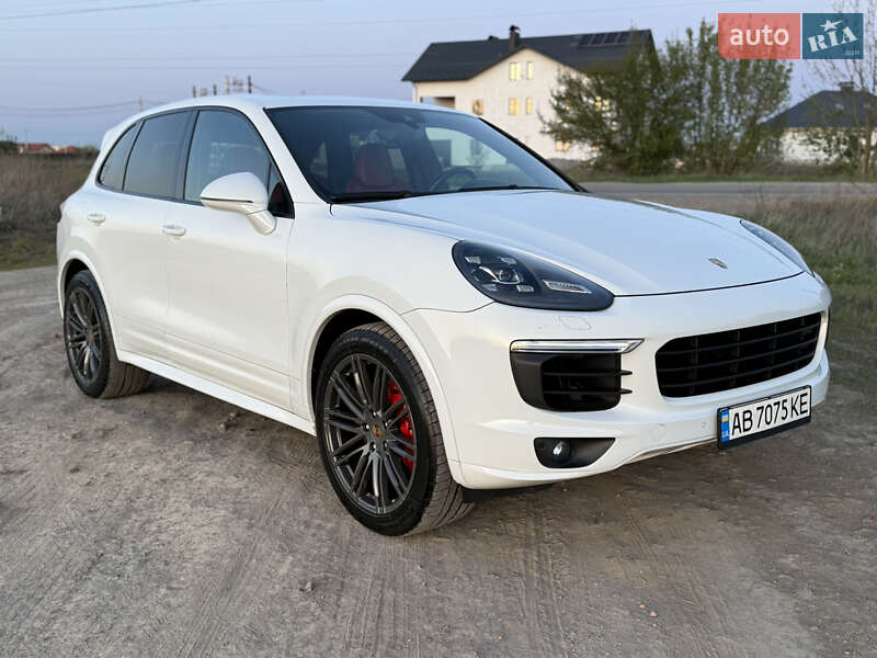 Porsche Cayenne (2015)