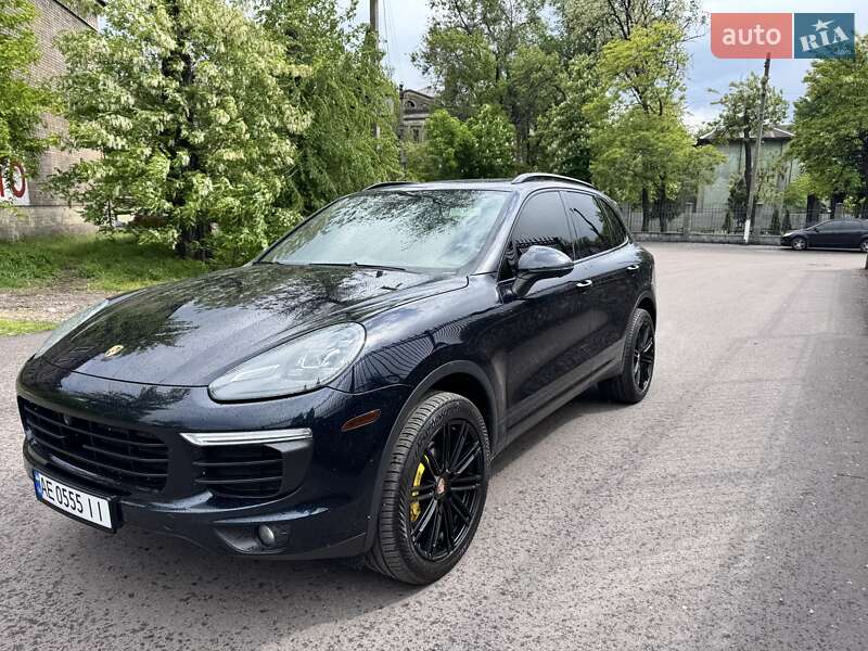 Porsche Cayenne (2015)
