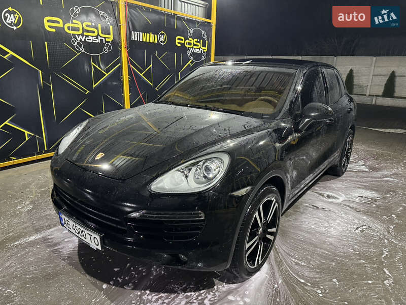 Porsche Cayenne (2012)