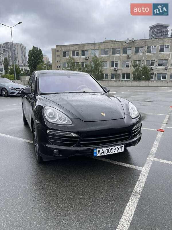 Porsche Cayenne (2012)
