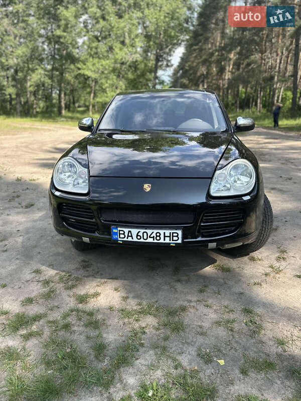 Porsche Cayenne (2004)