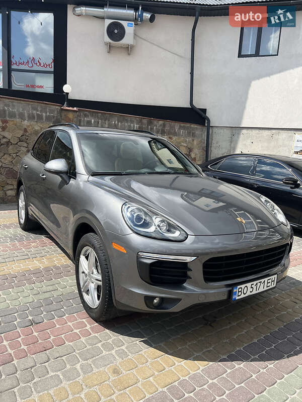 Porsche Cayenne (2016)
